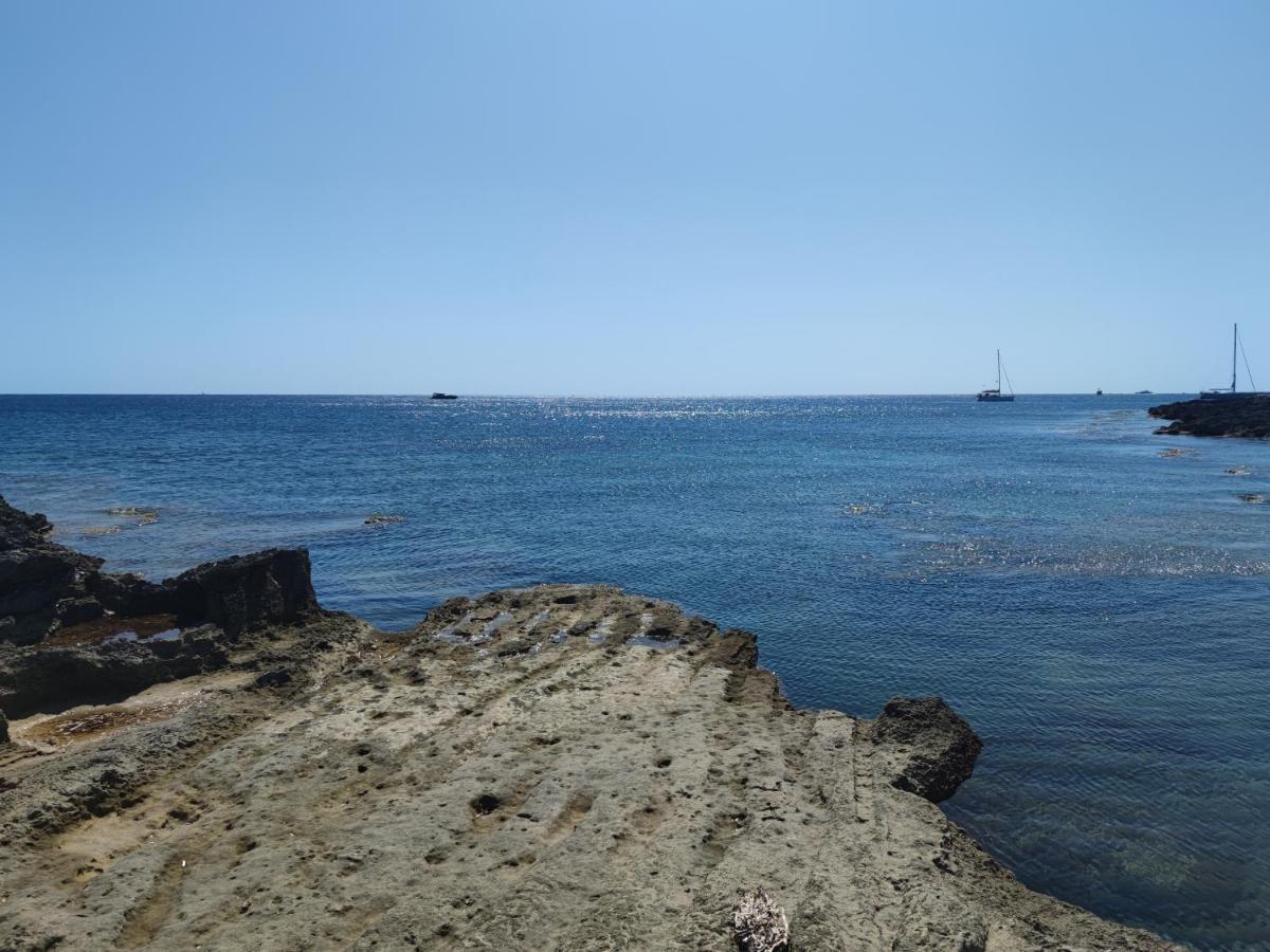 Finestra Sul Mare Aparthotel Favignana Exterior photo