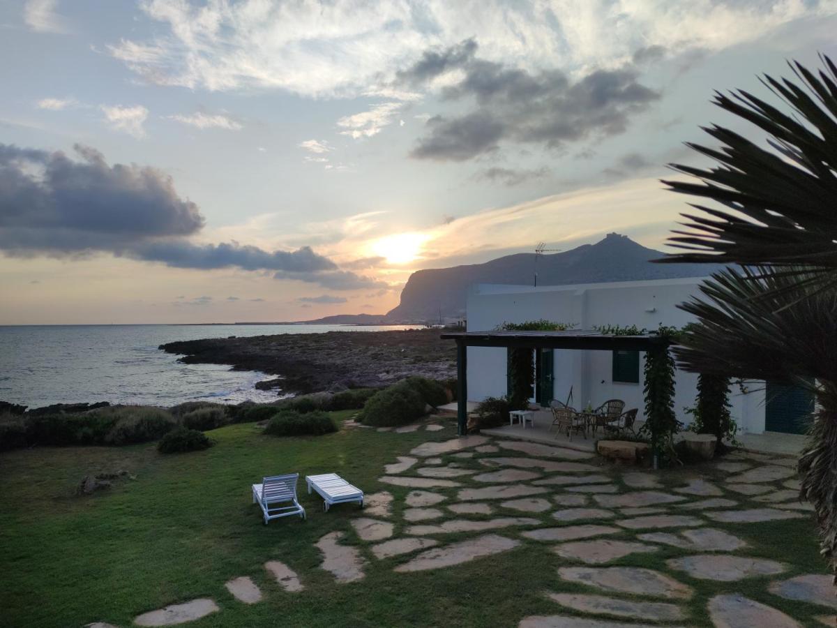 Finestra Sul Mare Aparthotel Favignana Exterior photo